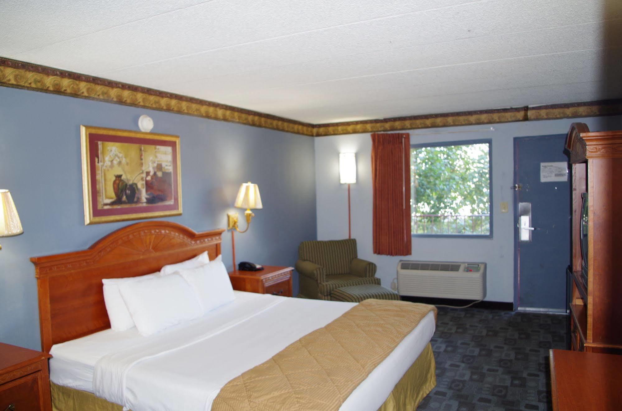 Americas Best Value Inn St. Louis Downtown Экстерьер фото